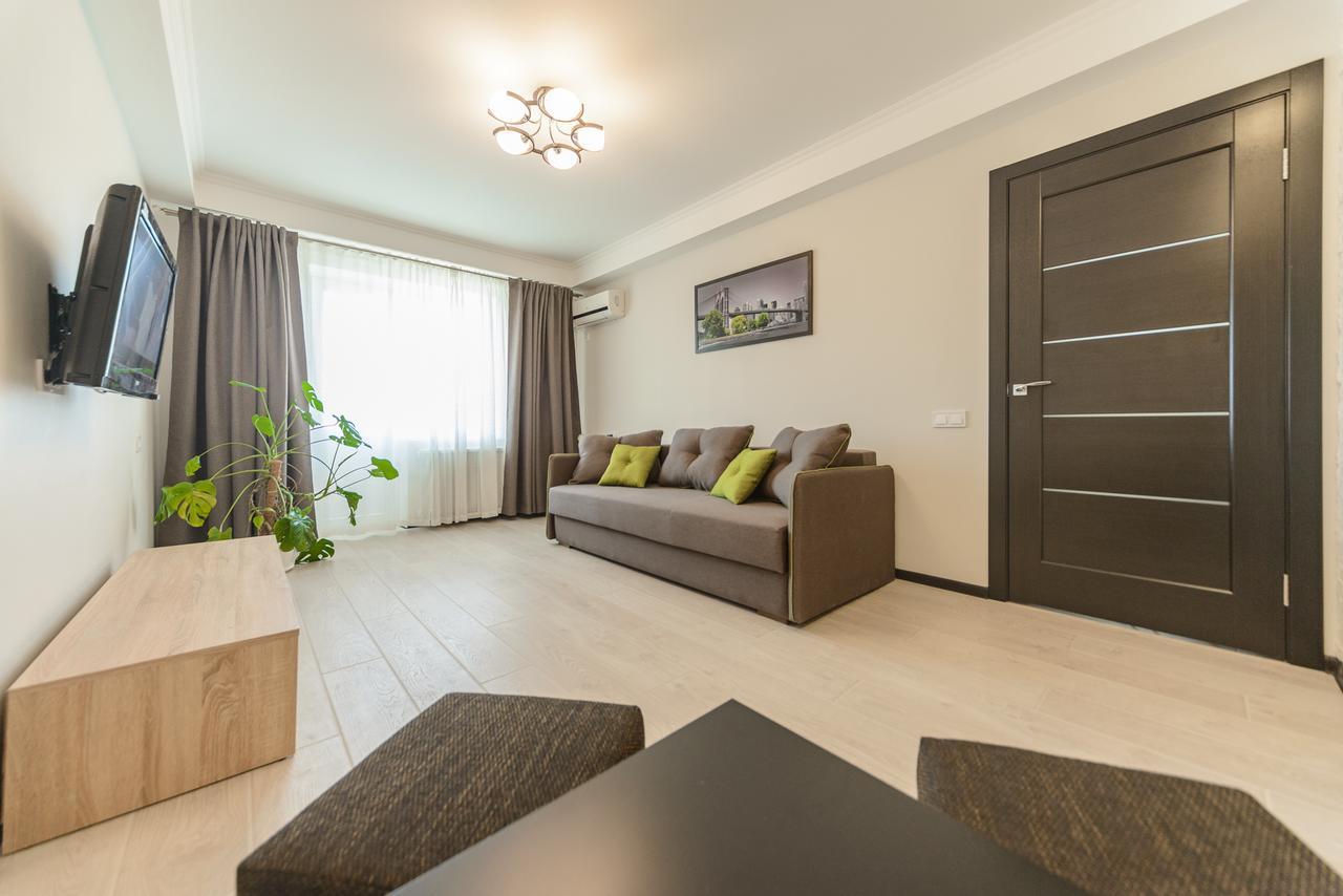 Artal Apartment On Iordanskaya 22 Kyiv Exterior photo
